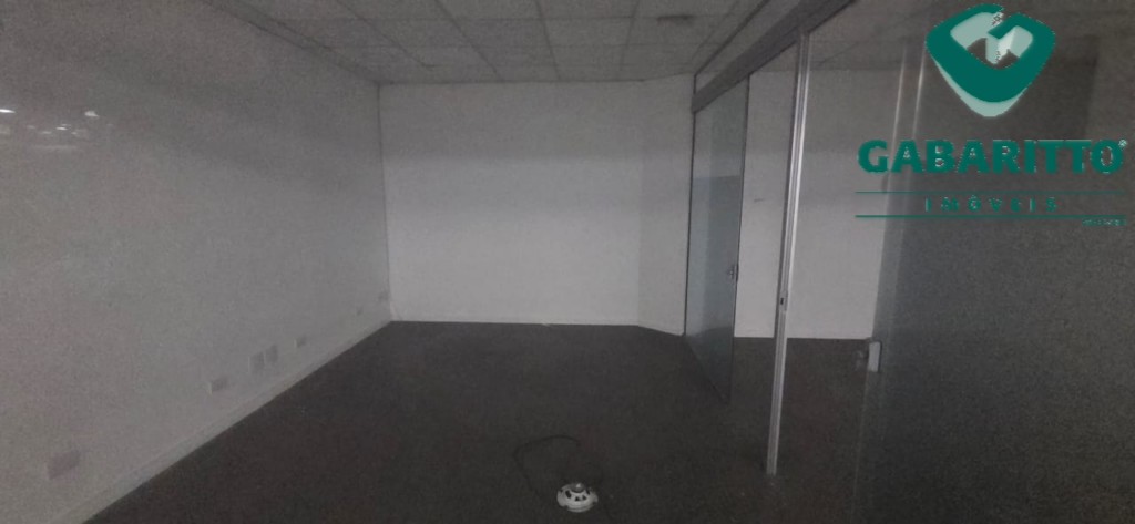 Cjto Comercial_sala para locacao no Centro em Curitiba com 41,6m² por R$ 3.000,00