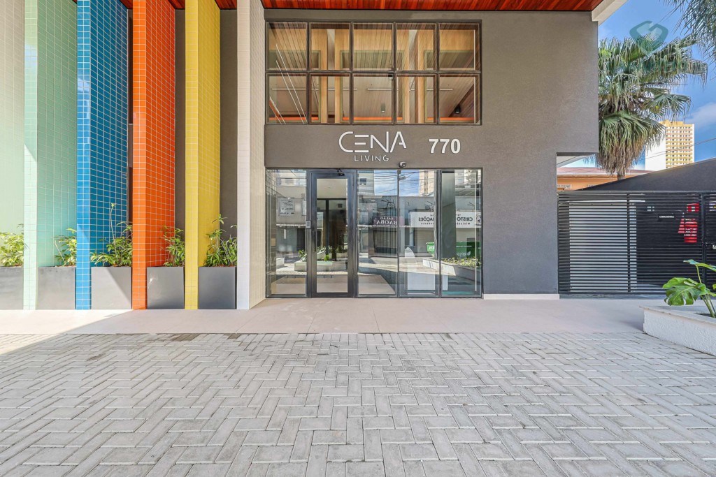 Apartamento para locacao no Centro em Curitiba com 40,65m² por R$ 3.200,00