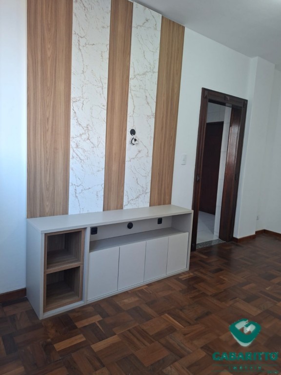 Apartamento para locacao no Centro em Curitiba com 75,3m² por R$ 2.600,00