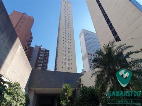 Apartamento para locacao no Centro em Curitiba com 47m² por R$ 2.200,00