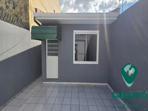 Residência para locacao no Xaxim em Curitiba com 70m² por R$ 2.000,00