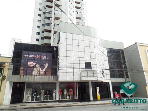 Apartamento para locacao no Centro em Curitiba com 66,8m² por R$ 2.400,00