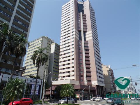 Apartamento para locacao no Centro em Curitiba com 84m² por R$ 2.500,00