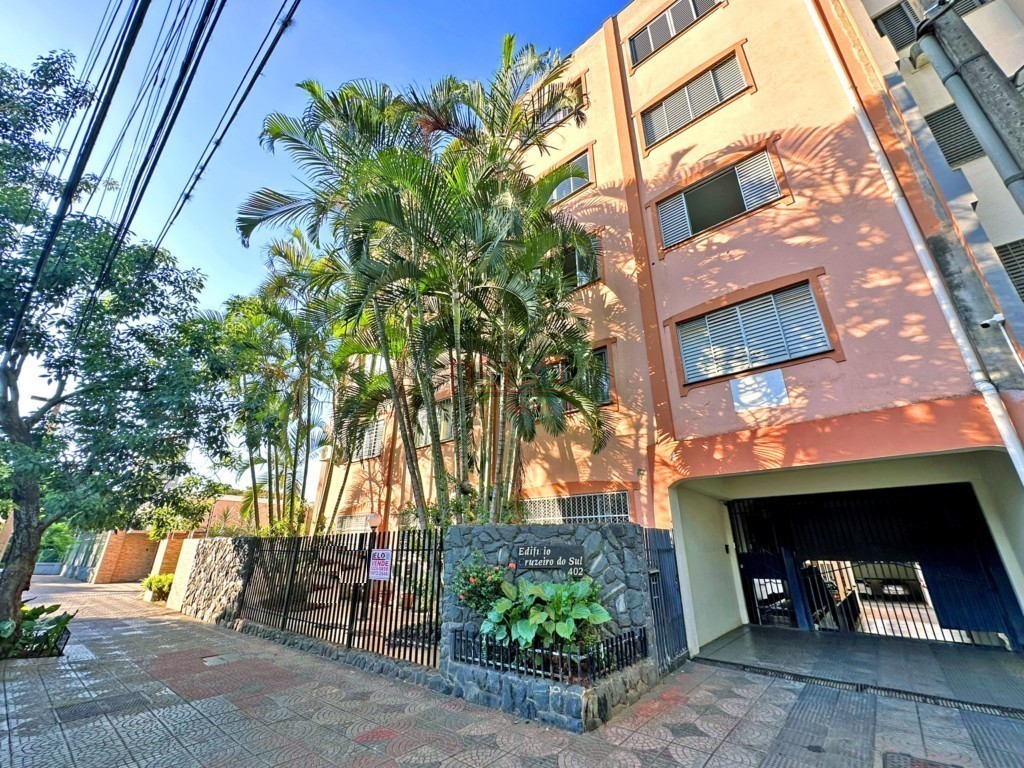 Apartamento para locacao no Zona 07 em Maringa com 92m² por R$ 1.200,00