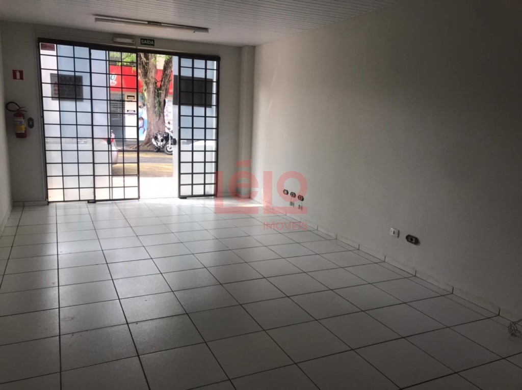 Sala Comercial para locacao no Zona 03 em Maringa com 30m² por R$ 1.200,00