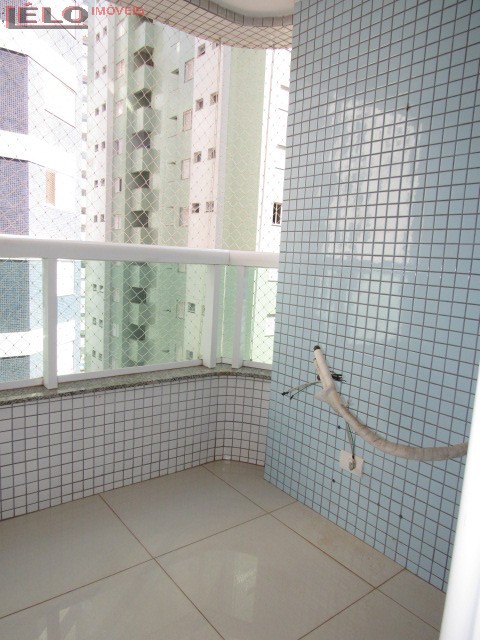 Apartamento para locacao no Novo Centro em Maringa com 201,77m² por R$ 3.200,00