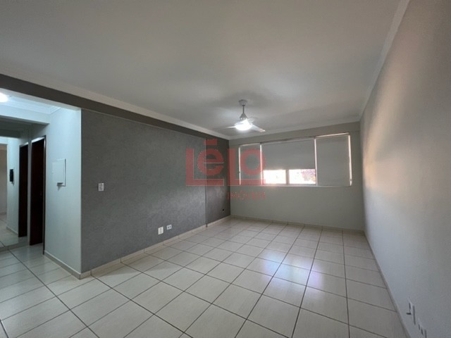 Apartamento para locacao no Parque Res Aeroporto em Maringa com 87,75m² por R$ 1.600,00