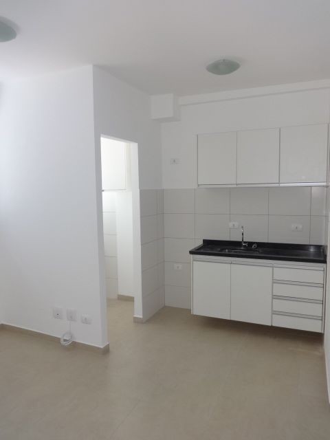 Apartamento para locacao no Zona 03 em Maringa com 58,6m² por R$ 1.400,00