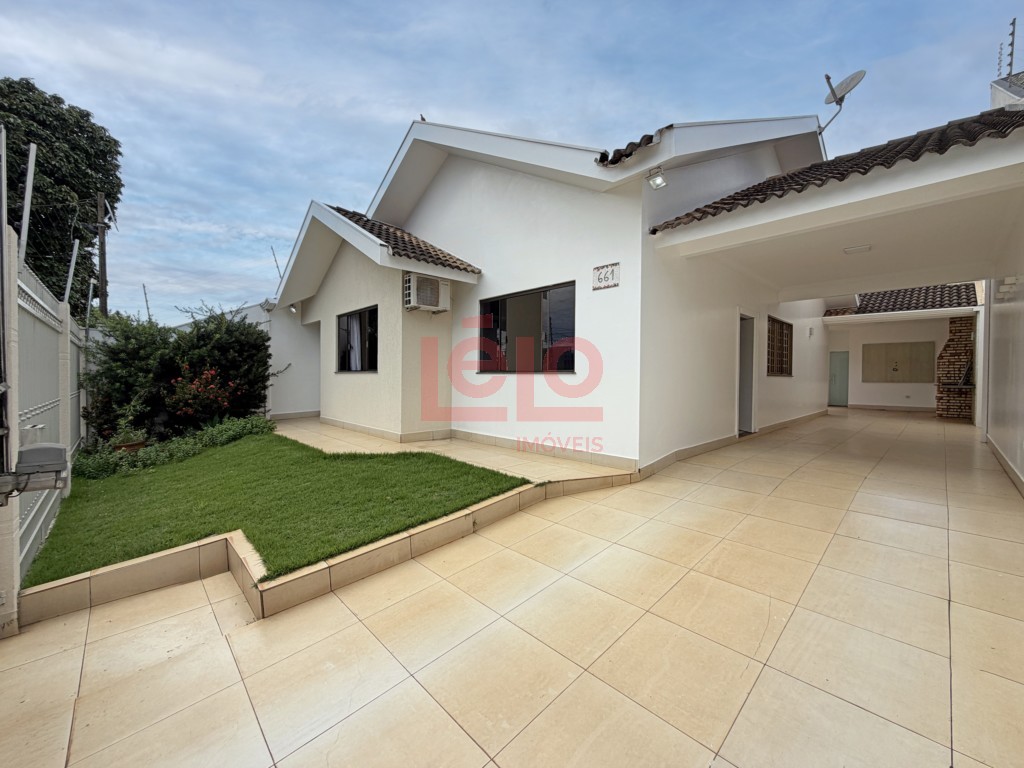 Casa Residencial para locacao no Jardim Paris em Maringa com 300m² por R$ 4.600,00