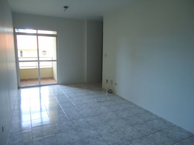 Apartamento para locacao no Zona 07 em Maringa com 103,07m² por R$ 1.000,00