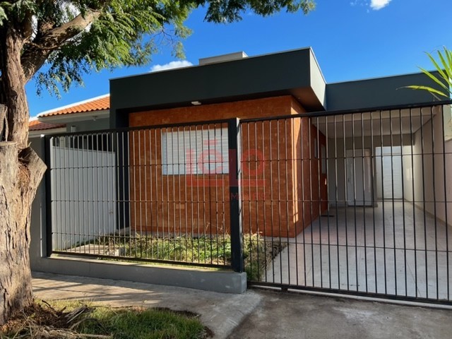 Casa Residencial para venda no Parque Res Aeroporto em Maringa com 120,93m² por R$ 430.000,00