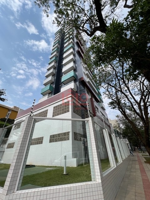 Apartamento para locacao no Zona 07 em Maringa com 86m² por R$ 1.800,00