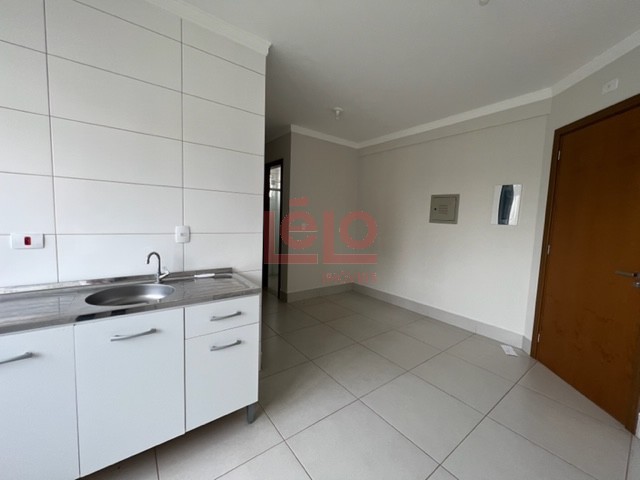 Apartamento para locacao no Zona 07 em Maringa com 86,14m² por R$ 1.800,00