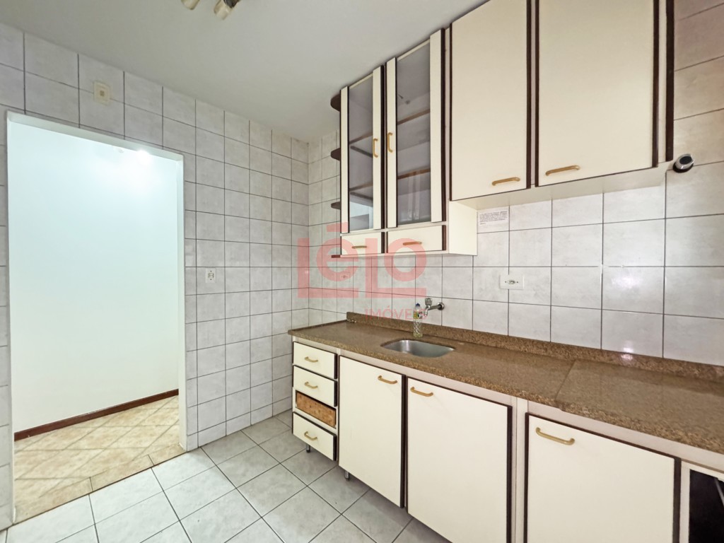 Apartamento para locacao no Zona 07 em Maringa com 93,46m² por R$ 1.500,00