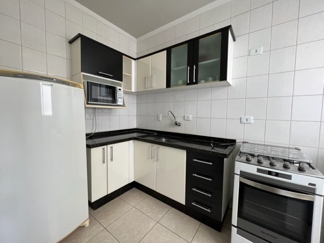 Apartamento para locacao no Zona 07 em Maringa com 103,02m² por R$ 1.600,00