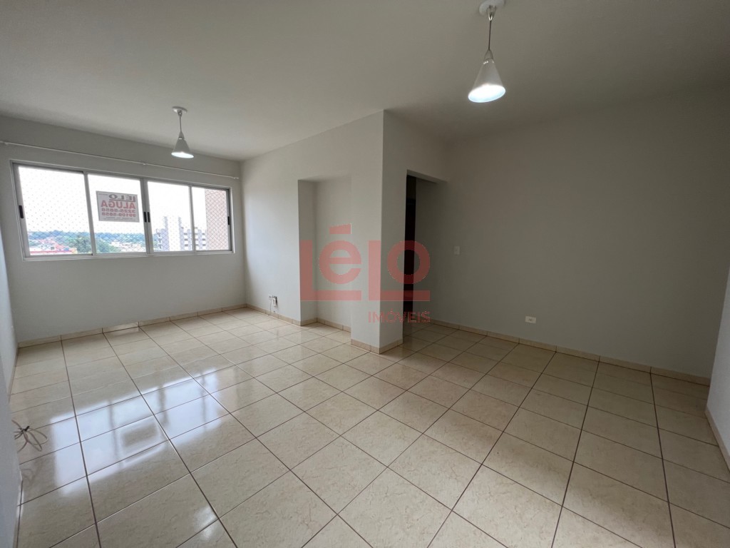 Apartamento para locacao no Zona 03 em Maringa com 122,3m² por R$ 1.950,00