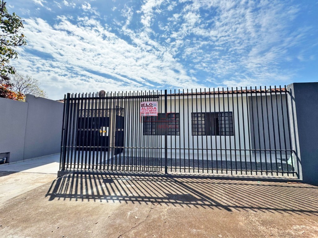 Casa Residencial para locacao no Parque das Bandeiras em Maringa com 147m² por R$ 2.500,00