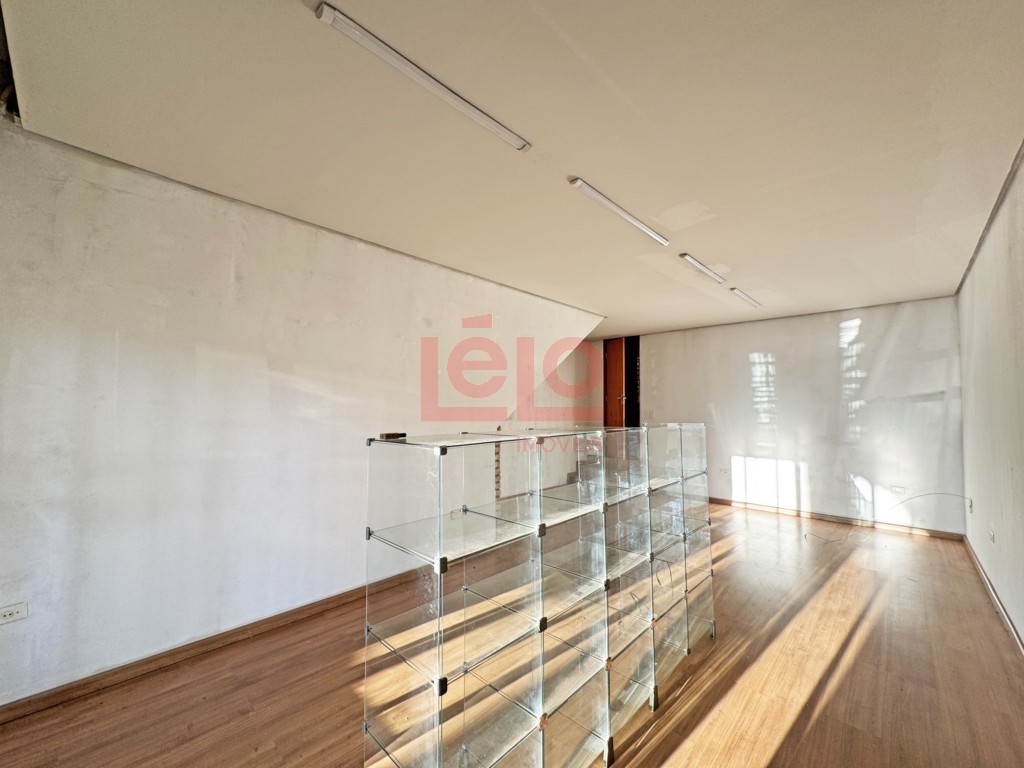 Sala Comercial para locacao no Zona 07 em Maringa com 30m² por R$ 2.200,00