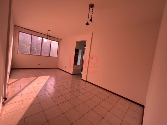 Apartamento para locacao no Zona 07 em Maringa com 85,09m² por R$ 1.400,00