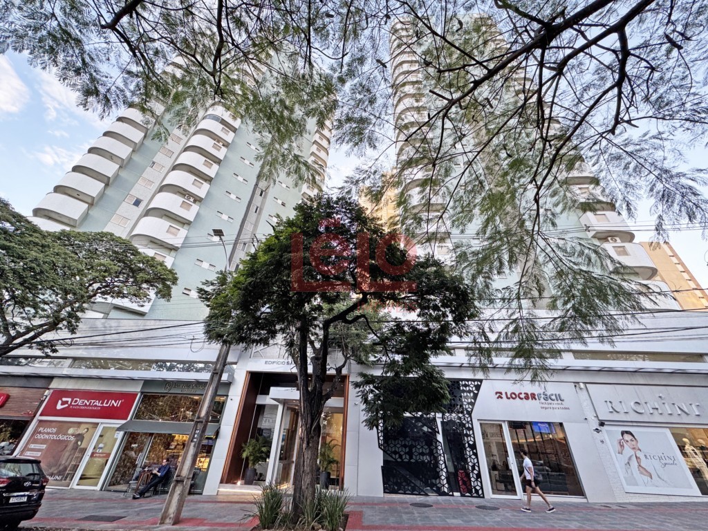 Apartamento para locacao no Novo Centro em Maringa com 175m² por R$ 3.500,00