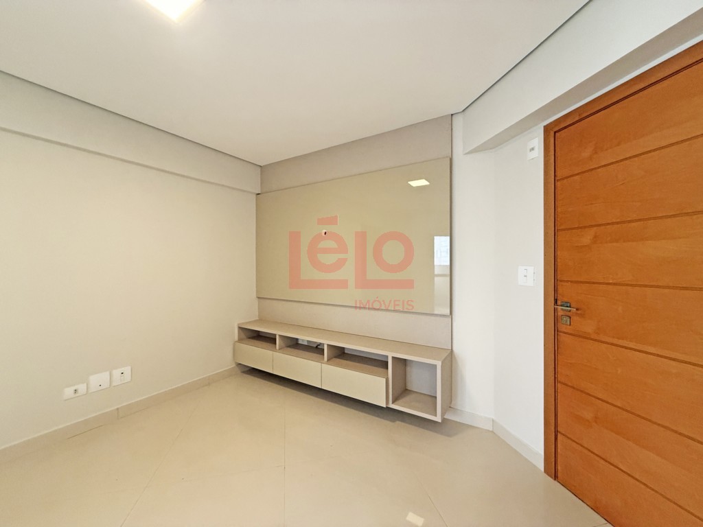 Apartamento para locacao no Novo Centro em Maringa com 175m² por R$ 2.950,00