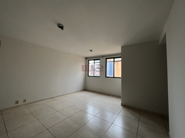 Apartamento para venda no Zona 07 em Maringa com 105,65m² por R$ 195.000,00