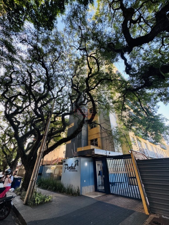 Apartamento para locacao no Zona 07 em Maringa com 70m² por R$ 1.300,00