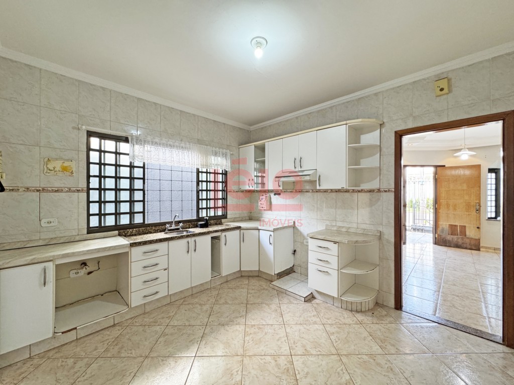 Casa Residencial para locacao no Jardim Real em Maringa com 141,16m² por R$ 3.300,00