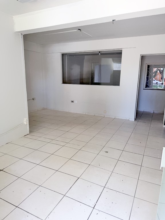 Casa Comercial para locacao no Zona 05 em Maringa com 194,89m² por R$ 8.950,00