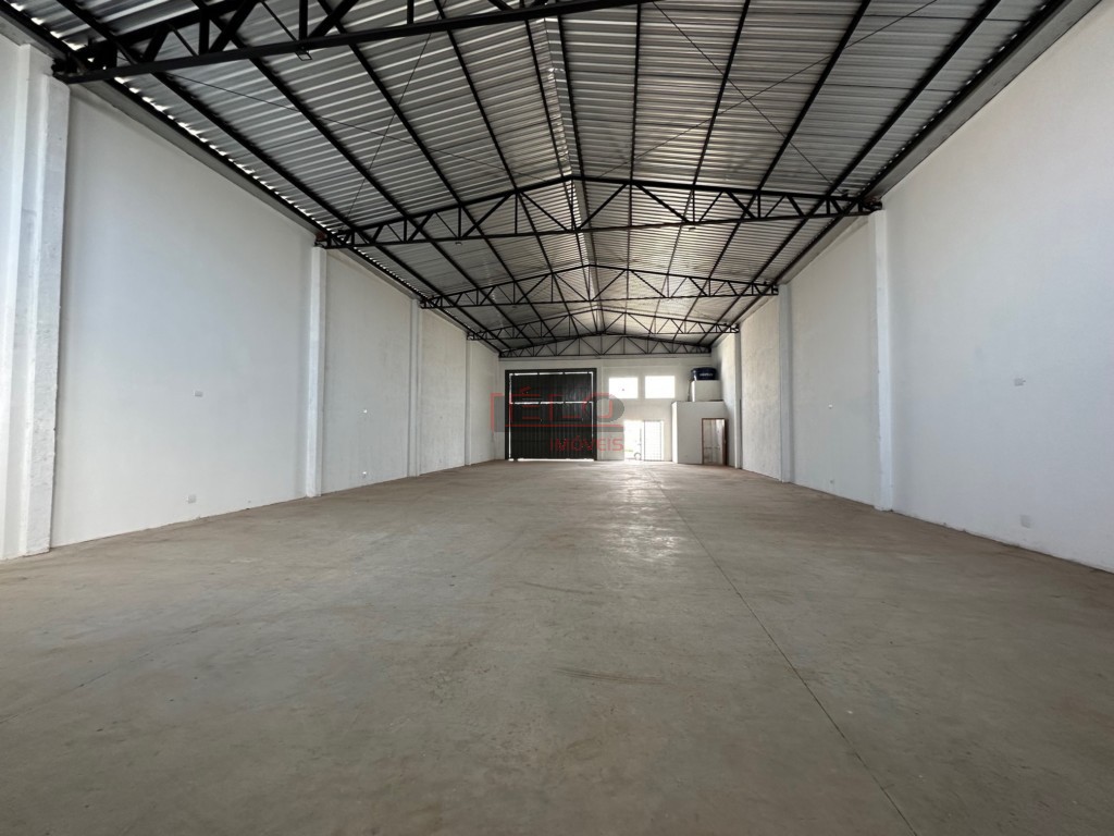 Barracão para locacao no Jardim Paris VI em Maringa com 308m² por R$ 4.200,00