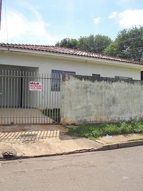 Casa Residencial para locacao no Jardim Copacabana em Maringa com 80m² por R$ 1.250,00