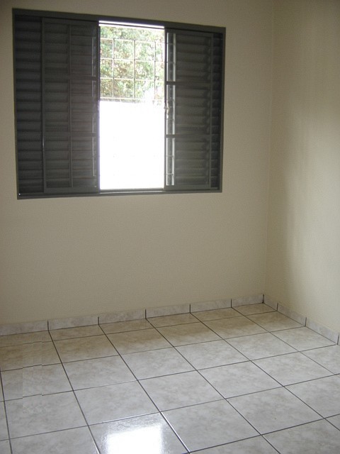 Casa Residencial para locacao no Jardim Copacabana em Maringa com 80m² por R$ 1.250,00
