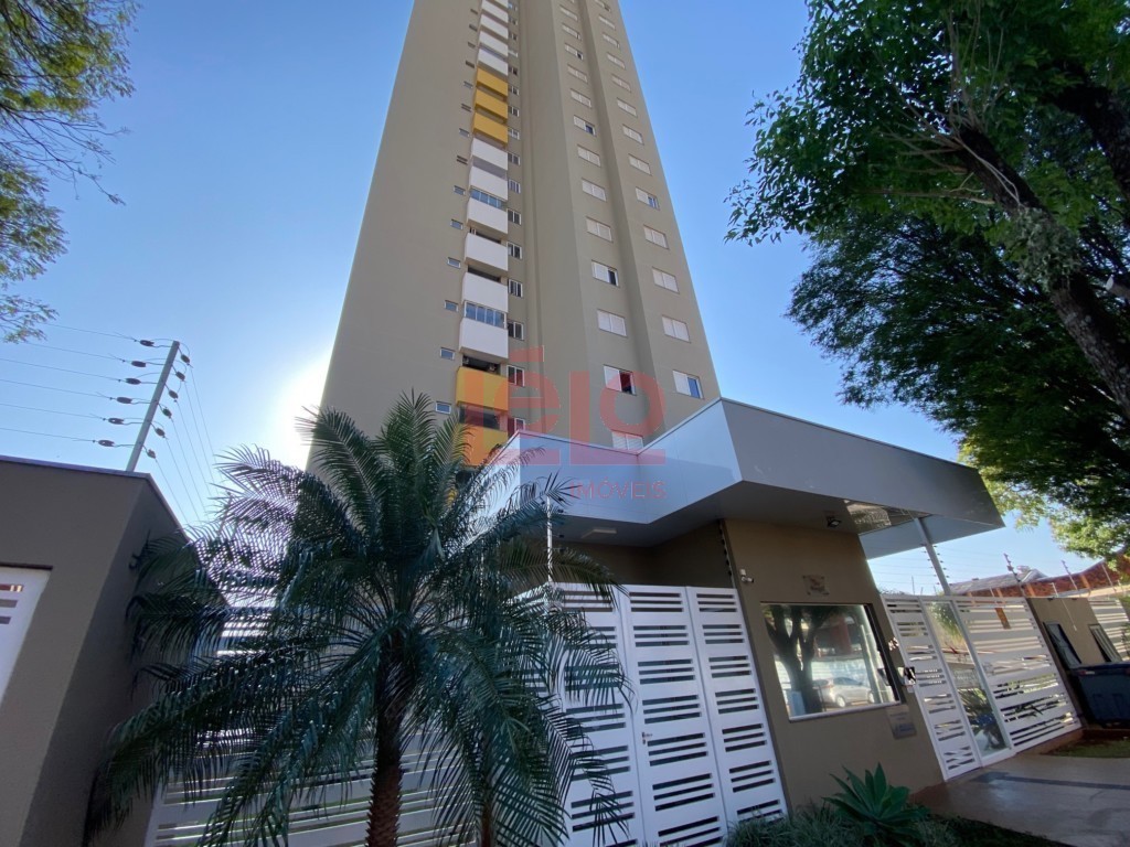 Apartamento para locacao no Zona 07 em Maringa com 105,57m² por R$ 2.400,00