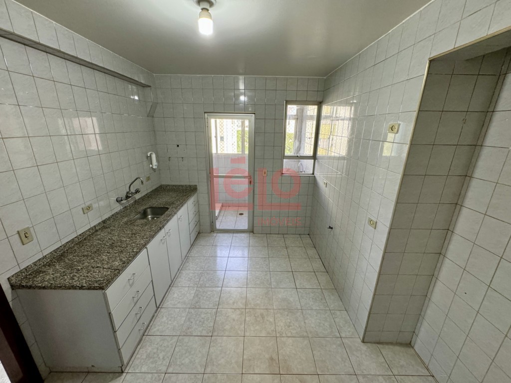 Apartamento para locacao no Zona 07 em Maringa com 128,28m² por R$ 2.000,00