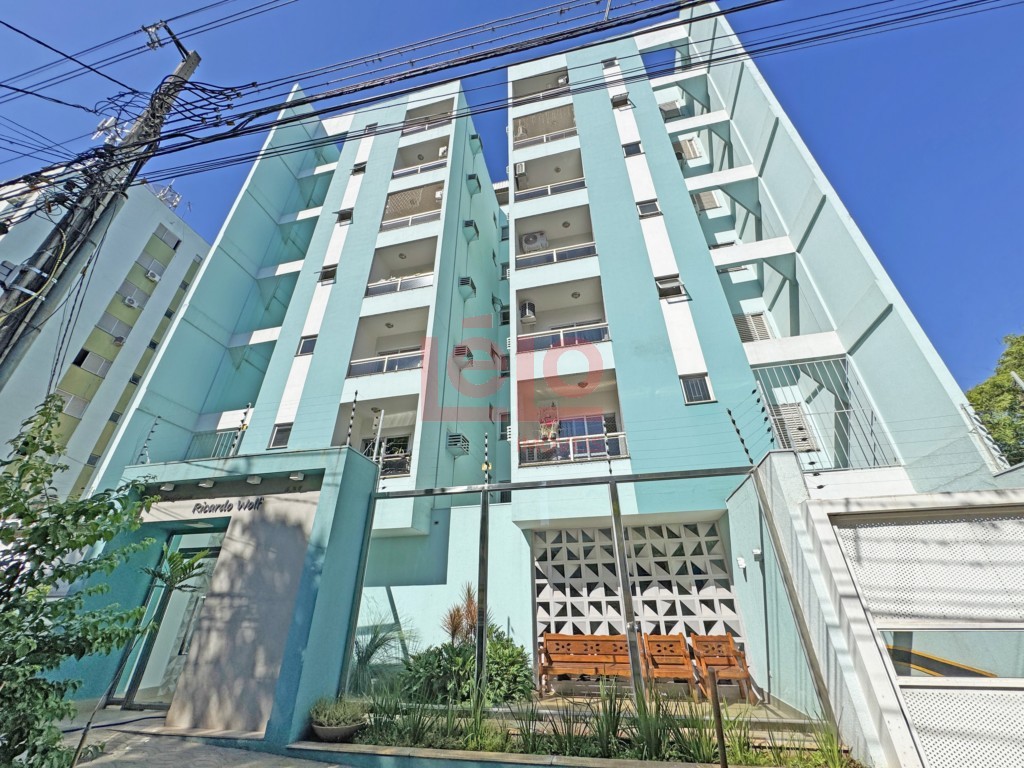 Apartamento para locacao no Zona 07 em Maringa com 128,28m² por R$ 2.000,00