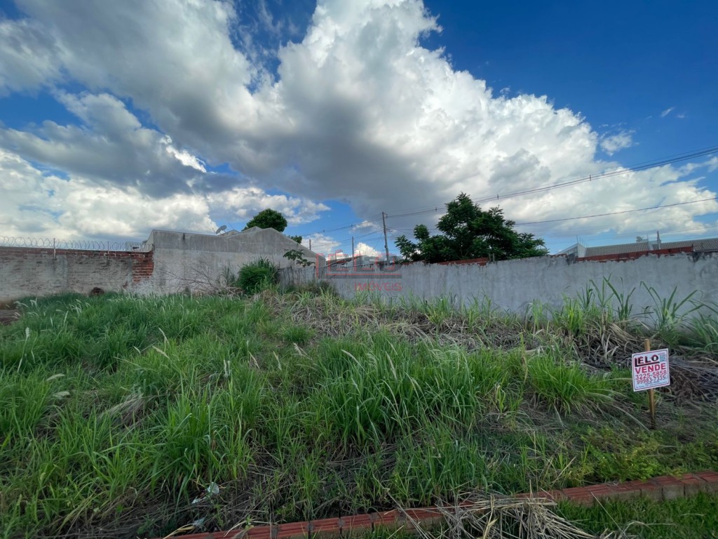 Terreno para venda no Jardim Reboucas em Maringa com 290m² por R$ 250.000,00