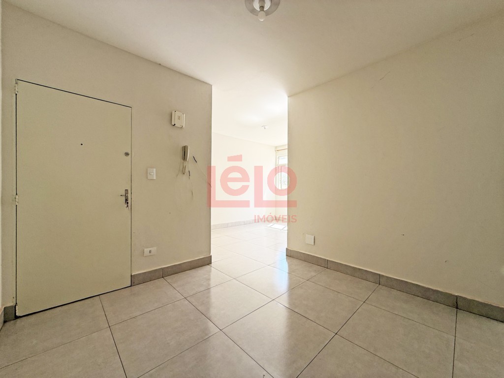 Apartamento para locacao no Zona 07 em Maringa com 90,02m² por R$ 1.300,00