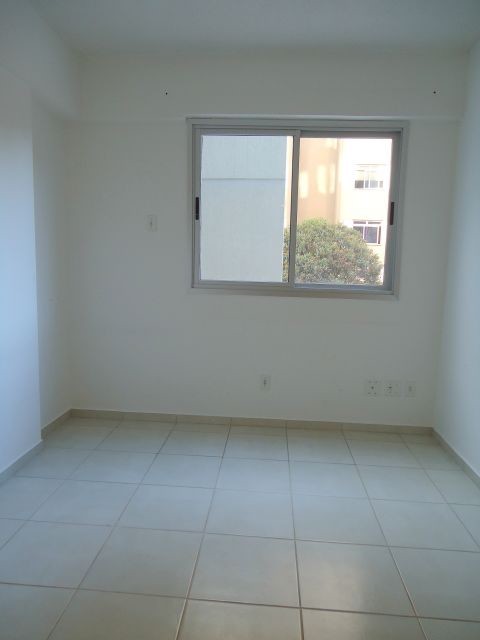 Apartamento para locacao no Zona 07 em Maringa com 62,82m² por R$ 1.300,00