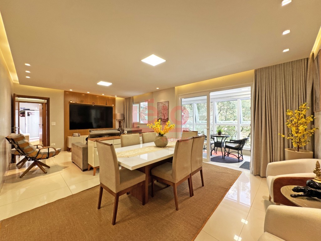 Apartamento para venda no Zona 07 em Maringa com 224m² por R$ 1.400.000,00