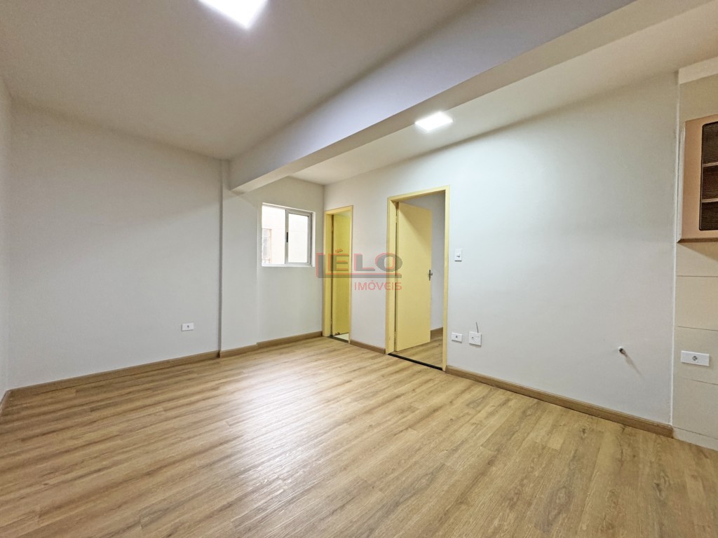 Apartamento para locacao no Zona 07 em Maringa com 95,49m² por R$ 1.000,00