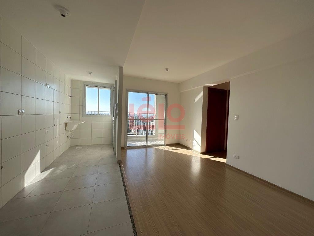 Apartamento para locacao no Zona 07 em Maringa com 94,72m² por R$ 1.500,00