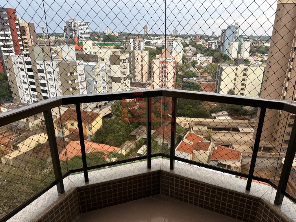 Apartamento para locacao no Zona 07 em Maringa com 214,86m² por R$ 3.400,00