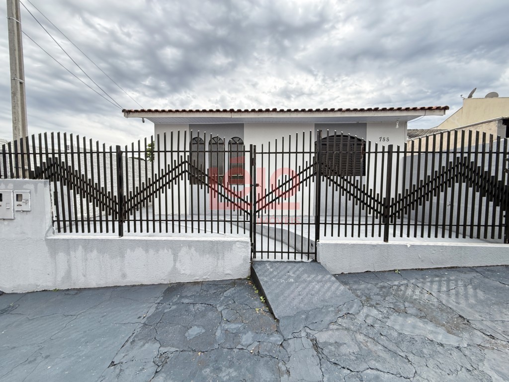 Casa Residencial para locacao no Parque das Laranjeiras em Maringa com 60m² por R$ 1.300,00