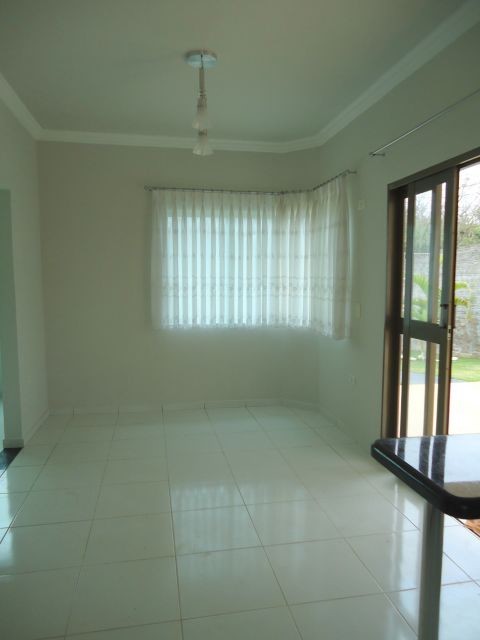 Casa Residencial para locacao no Parque Industrial 200 em Maringa com 143m² por R$ 3.400,00