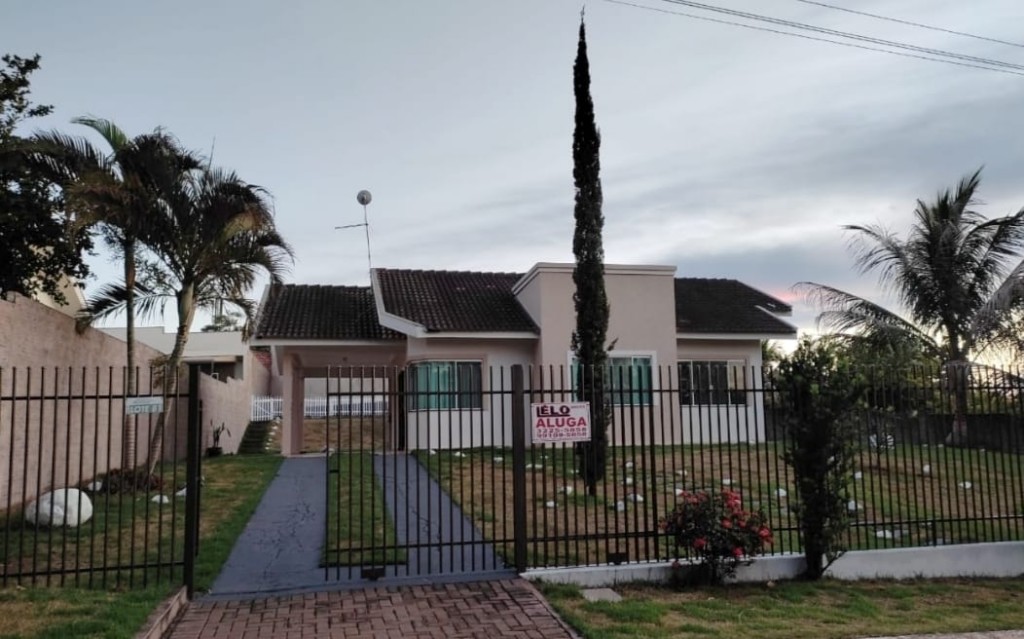 Casa em Condominio para locacao no Parque Industrial 200 em Maringa com 143m² por R$ 3.400,00
