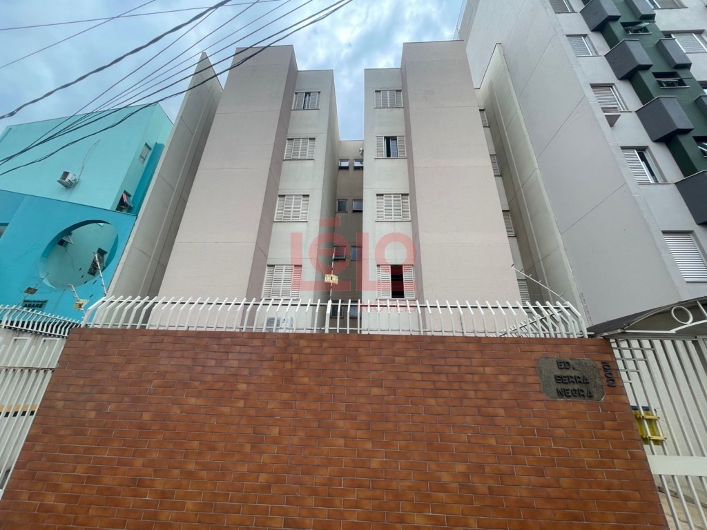 Apartamento para locacao no Zona 07 em Maringa com 74,28m² por R$ 1.300,00