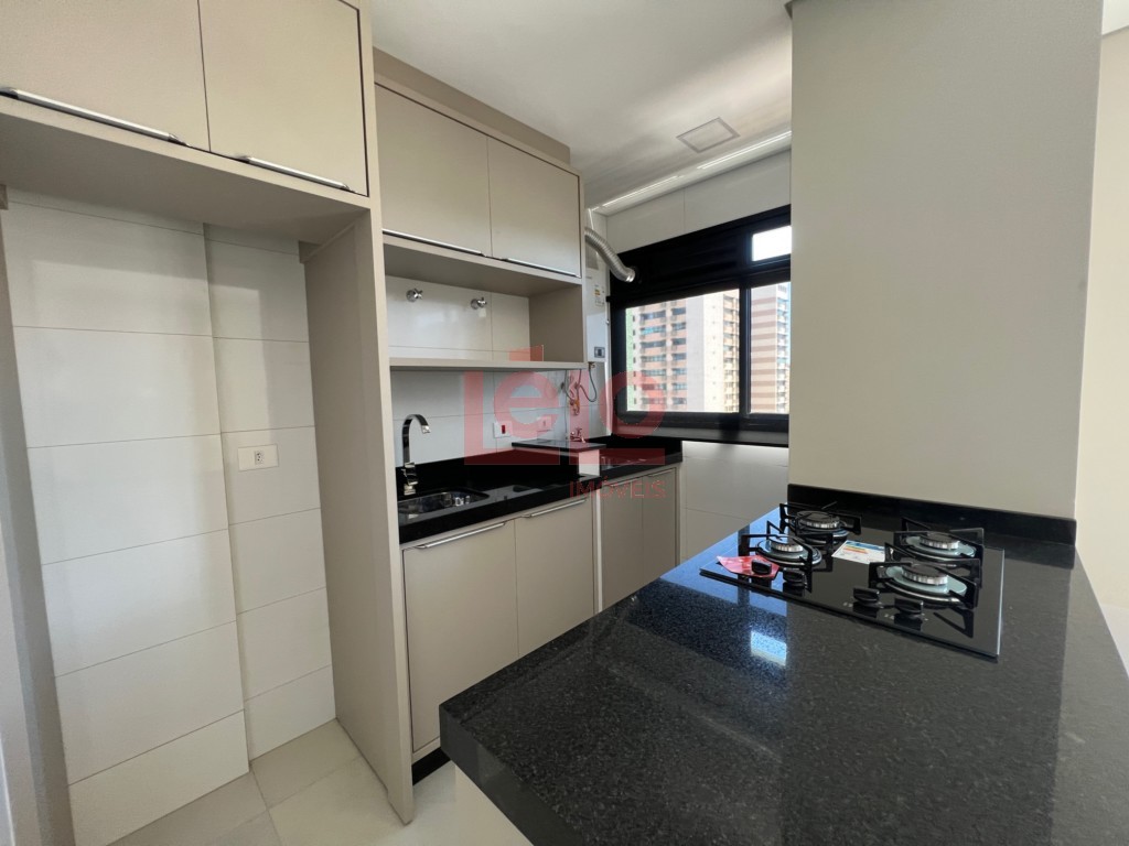 Apartamento para locacao no Zona 01 em Maringa com 114,25m² por R$ 2.200,00
