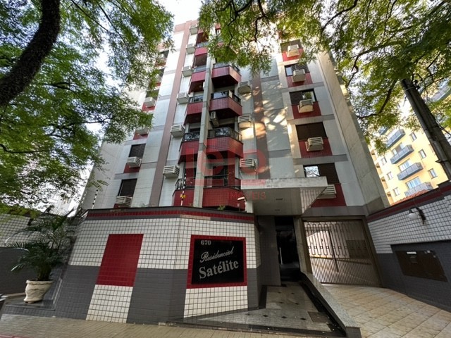 Apartamento para locacao no Zona 07 em Maringa com 129,78m² por R$ 1.950,00