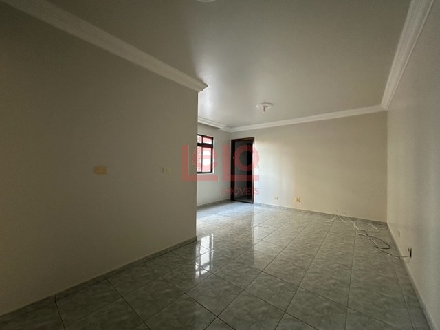 Apartamento para locacao no Zona 07 em Maringa com 129,78m² por R$ 1.950,00