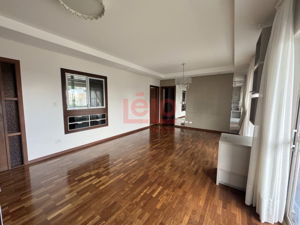 Apartamento para venda no Zona 07 em Maringa com 205,5m² por R$ 695.000,00